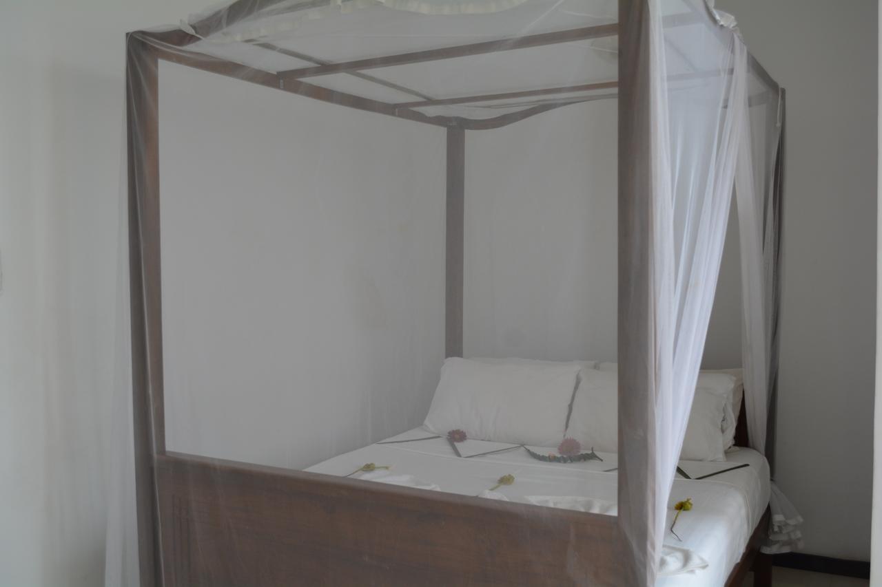 Sayurima Beach Hotel Ahangama Luaran gambar