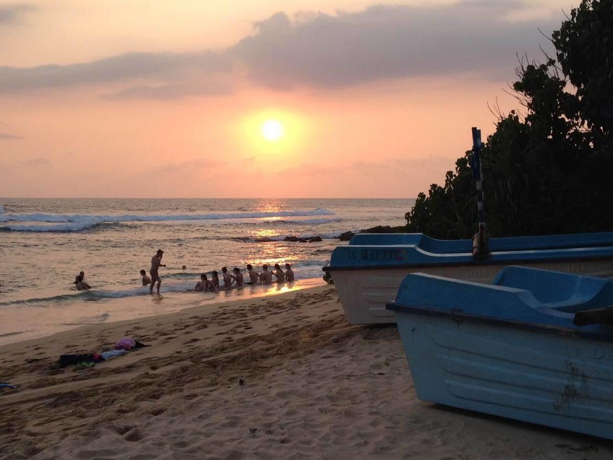 Sayurima Beach Hotel Ahangama Luaran gambar