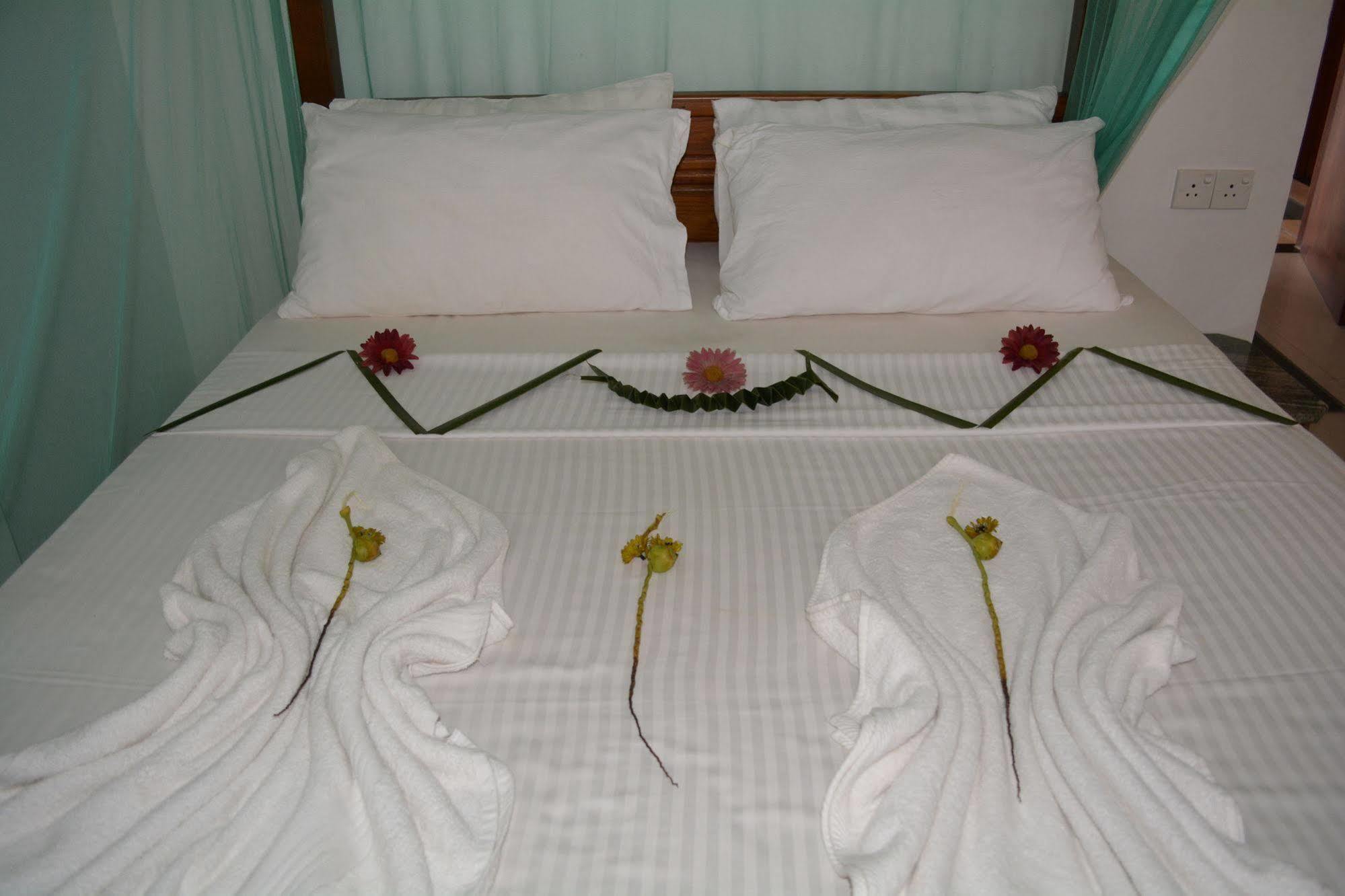 Sayurima Beach Hotel Ahangama Luaran gambar