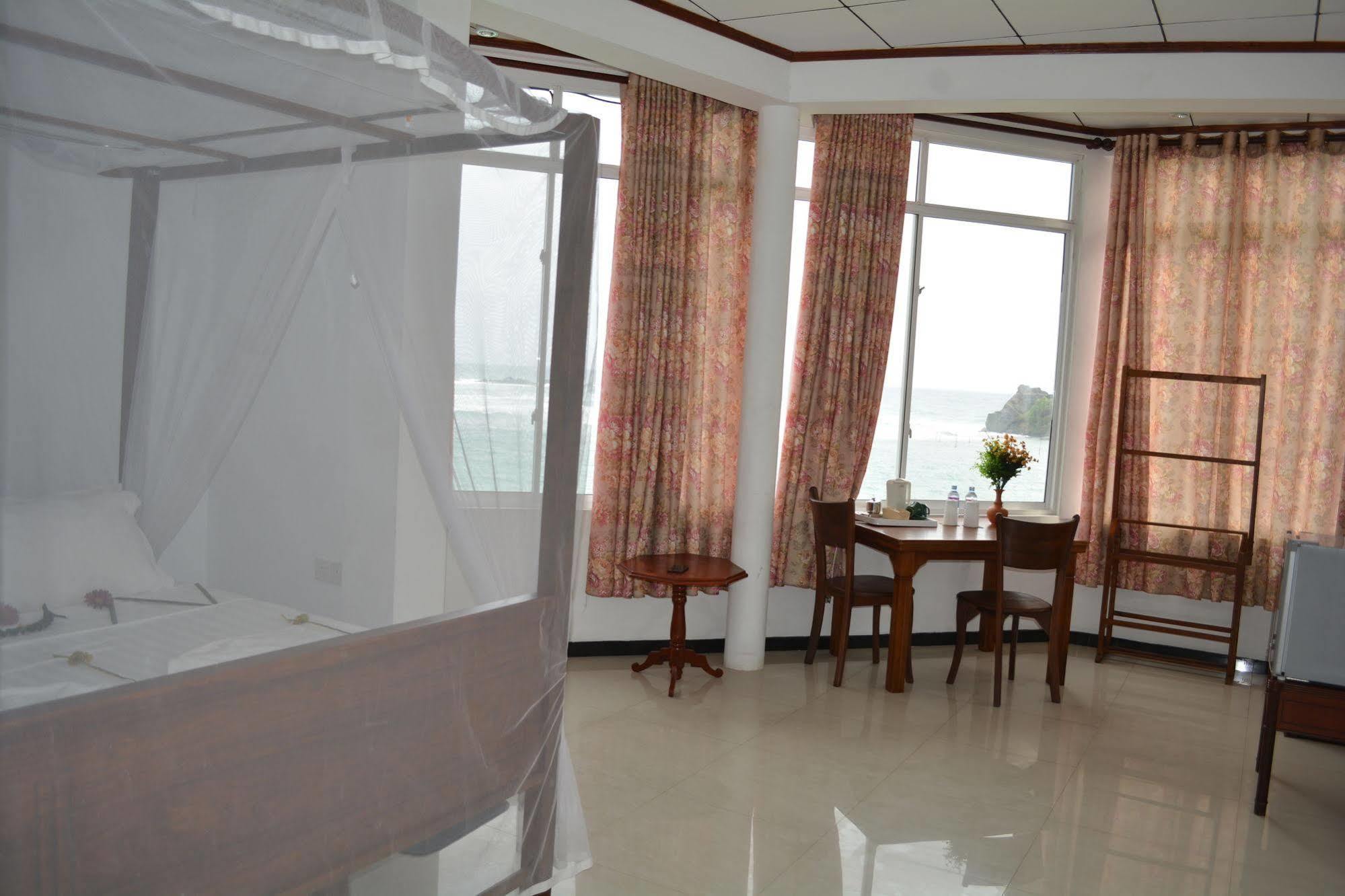 Sayurima Beach Hotel Ahangama Luaran gambar