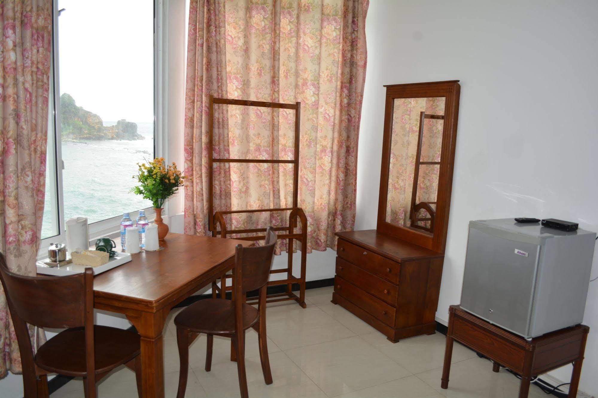Sayurima Beach Hotel Ahangama Luaran gambar