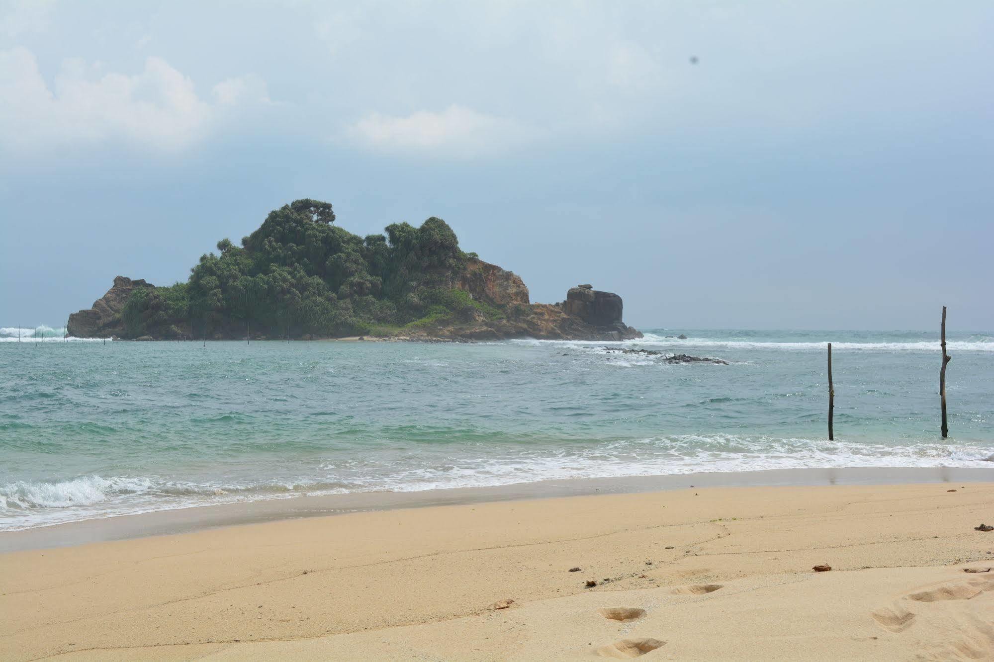 Sayurima Beach Hotel Ahangama Luaran gambar
